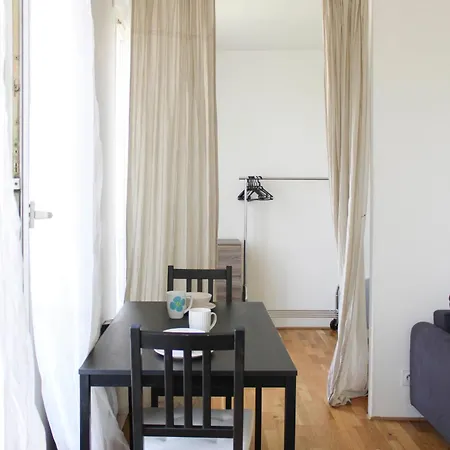 Charming Family T2 In Apartment *