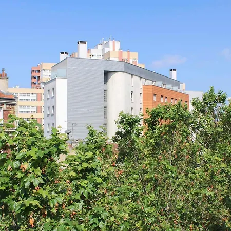 Apartment Charming Family T2 In Aubervilliers